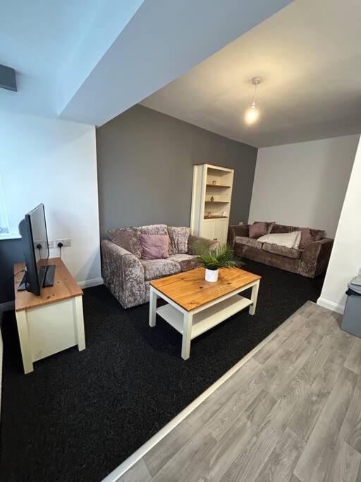Two Bedroom Apartment Room 18 Stockton-on-Tees Buitenkant foto